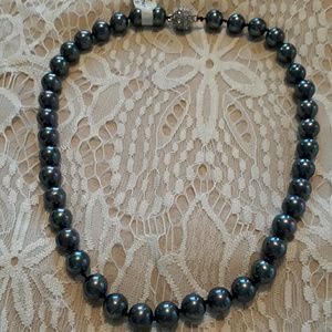 AAA TAHITIAN GREY SHELL PEARLS